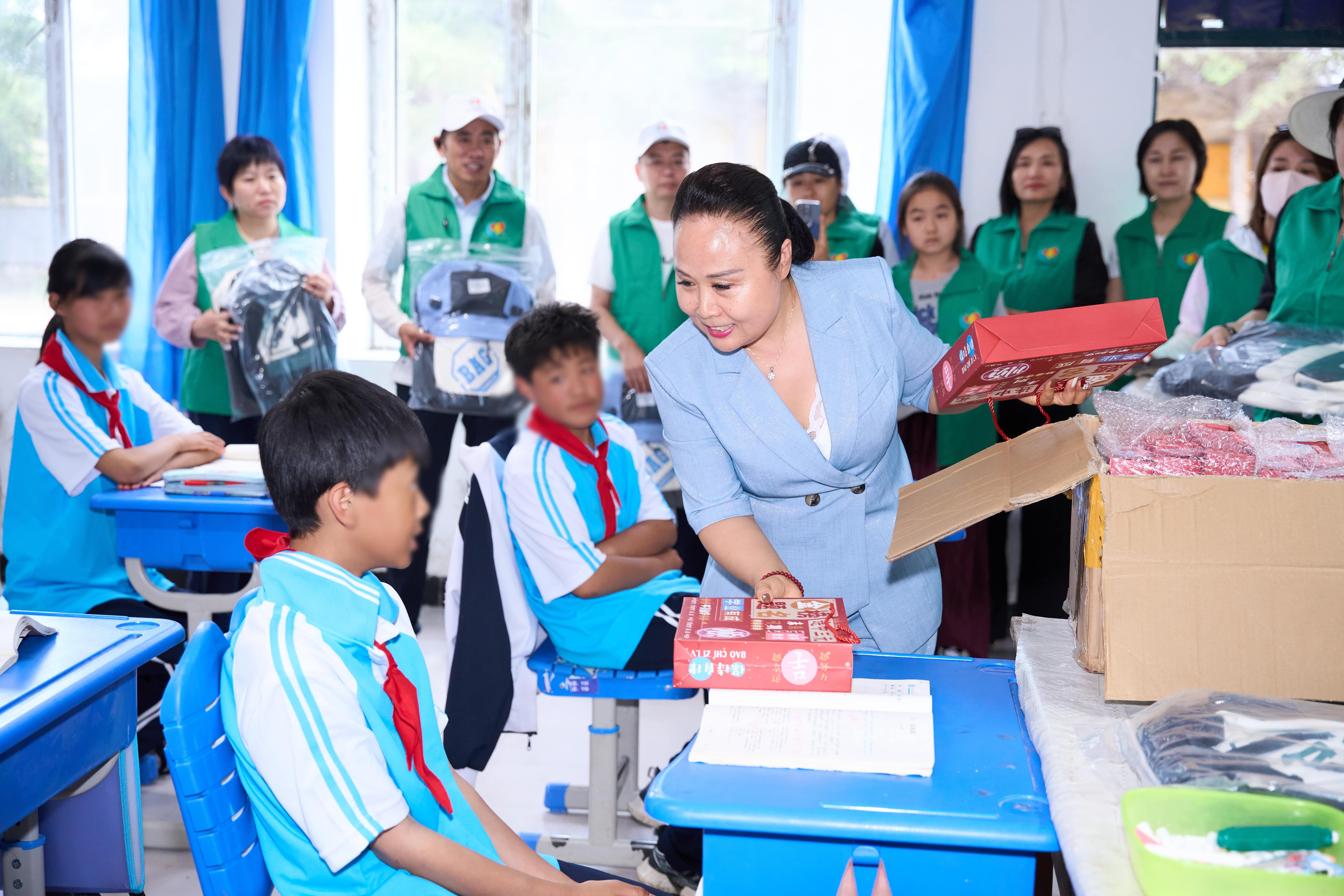 第254所 黑龙江巴彦县黑山镇民乐村新爱体育(官网)官方网站侯玉霞学校 第254所 黑龙江巴彦县黑山镇民乐村新爱体育(官网)官方网站侯玉霞学校